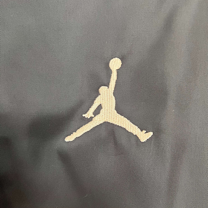 casaco corta vento Nike AIR JORDAN 2023